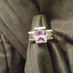 💜💜💜Stunning Amethyst ring!💜💜💜